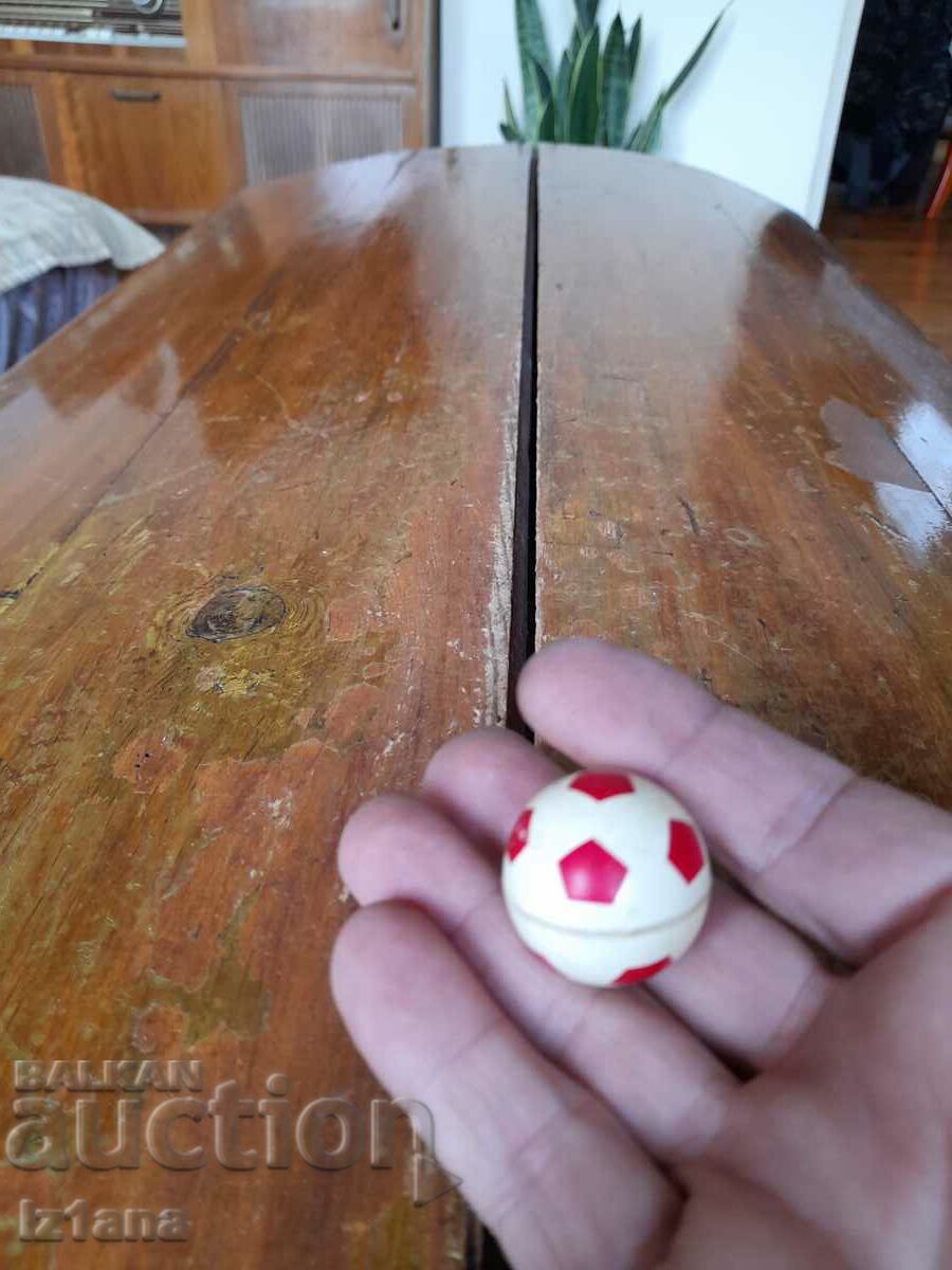 Auction  Old bouncy ball