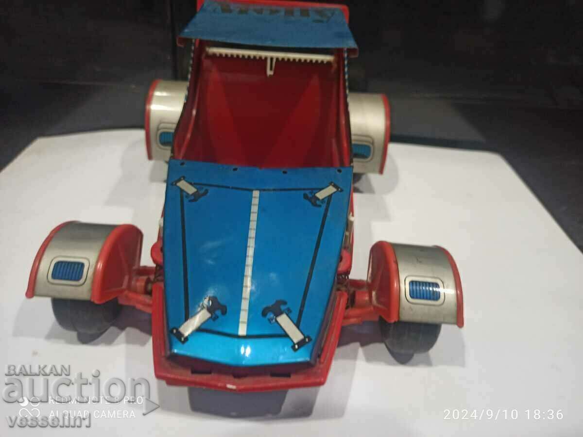 Molly car, stroller made in the GDR with price 19.00 BGN | € 9.71 Molly car, stroller made in the GDR with price 19.00 BGN | € 9.71