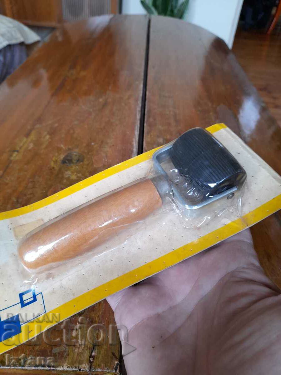 Auction Old wallpaper roller Auction Old wallpaper roller