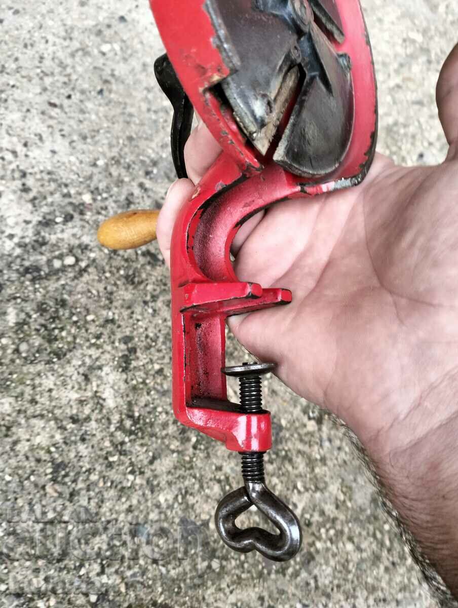 Delivery of Vegetable cutting machine Delivery of Vegetable cutting machine