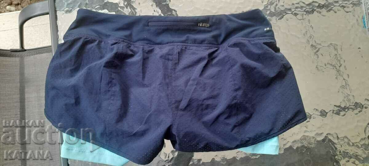 Delivery of NIKE shorts with DRI - FIT leggings Delivery of NIKE shorts with DRI - FIT leggings