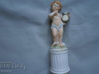 Porcelain figure 20 cm.