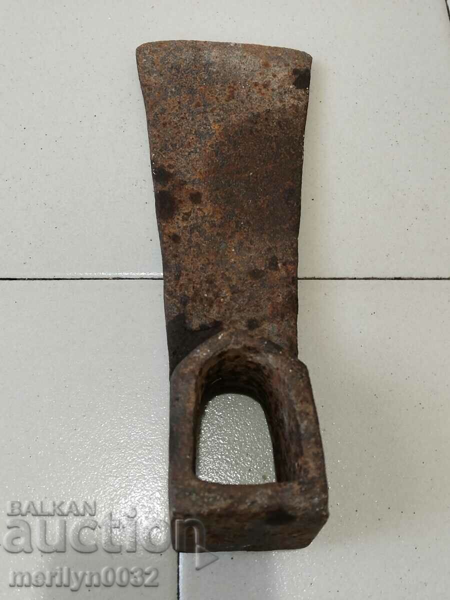 Old forged turnhoe, wrought iron, hoe, blade, axe - 6 Old forged turnhoe, wrought iron, hoe, blade, axe - 6