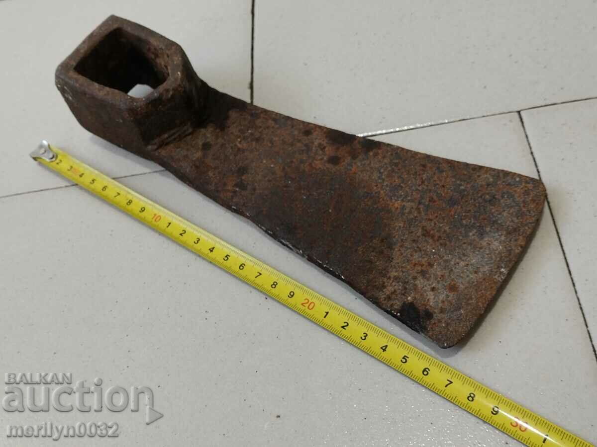Old forged turnhoe, wrought iron, hoe, blade, axe - 7 Old forged turnhoe, wrought iron, hoe, blade, axe - 7
