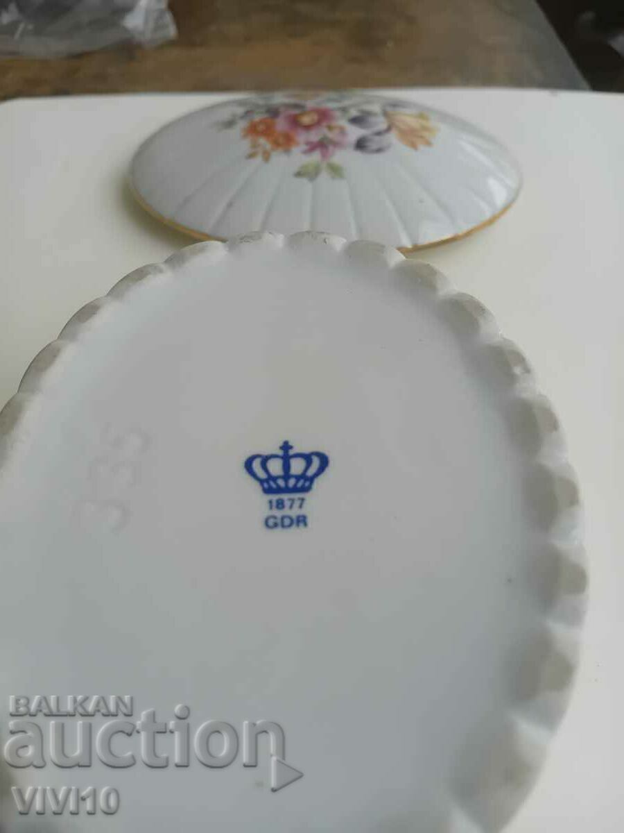 Аукцион Красива кутийка порцелан за бижута