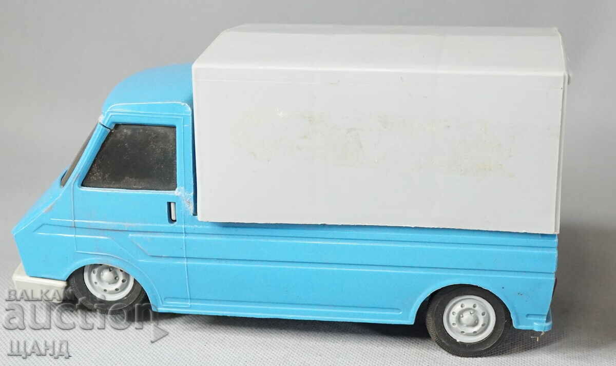 FIAT 242 Old plastic toy truck model 1:25 scale