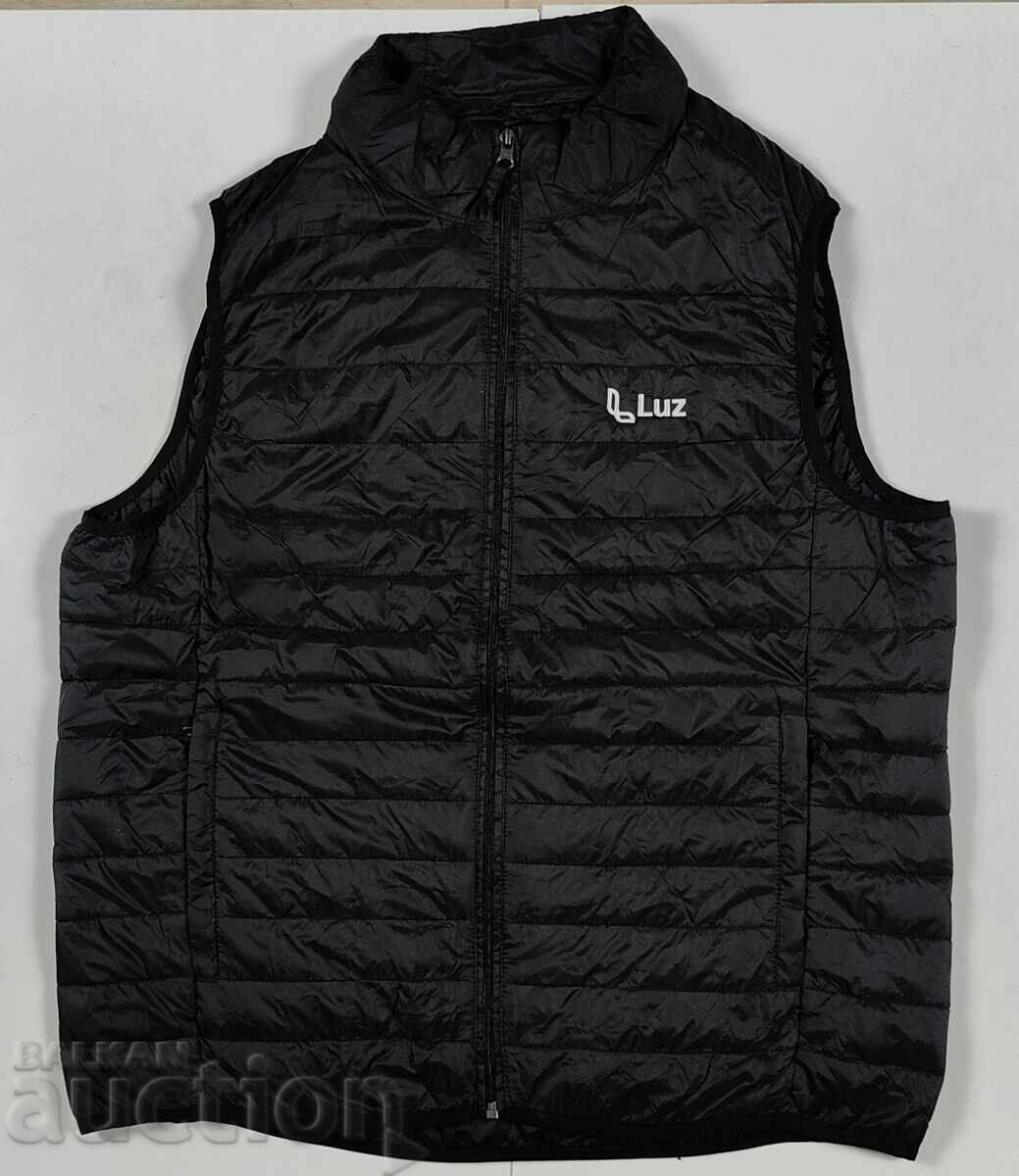 LUZ LIGHTWEIGHT MEN'S ZIP-UP VEST