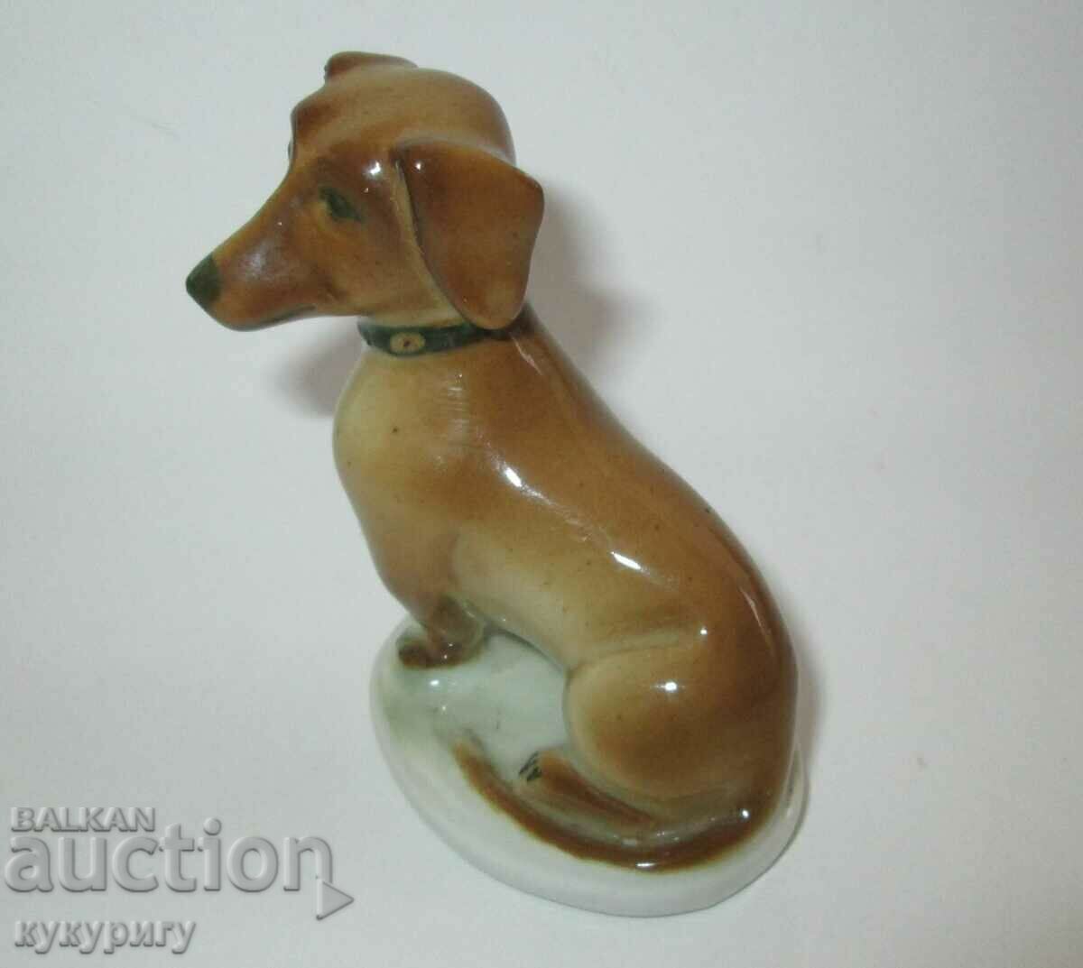 Old small porcelain statuette figure of a Dachshund dog - 5 Old small porcelain statuette figure of a Dachshund dog - 5