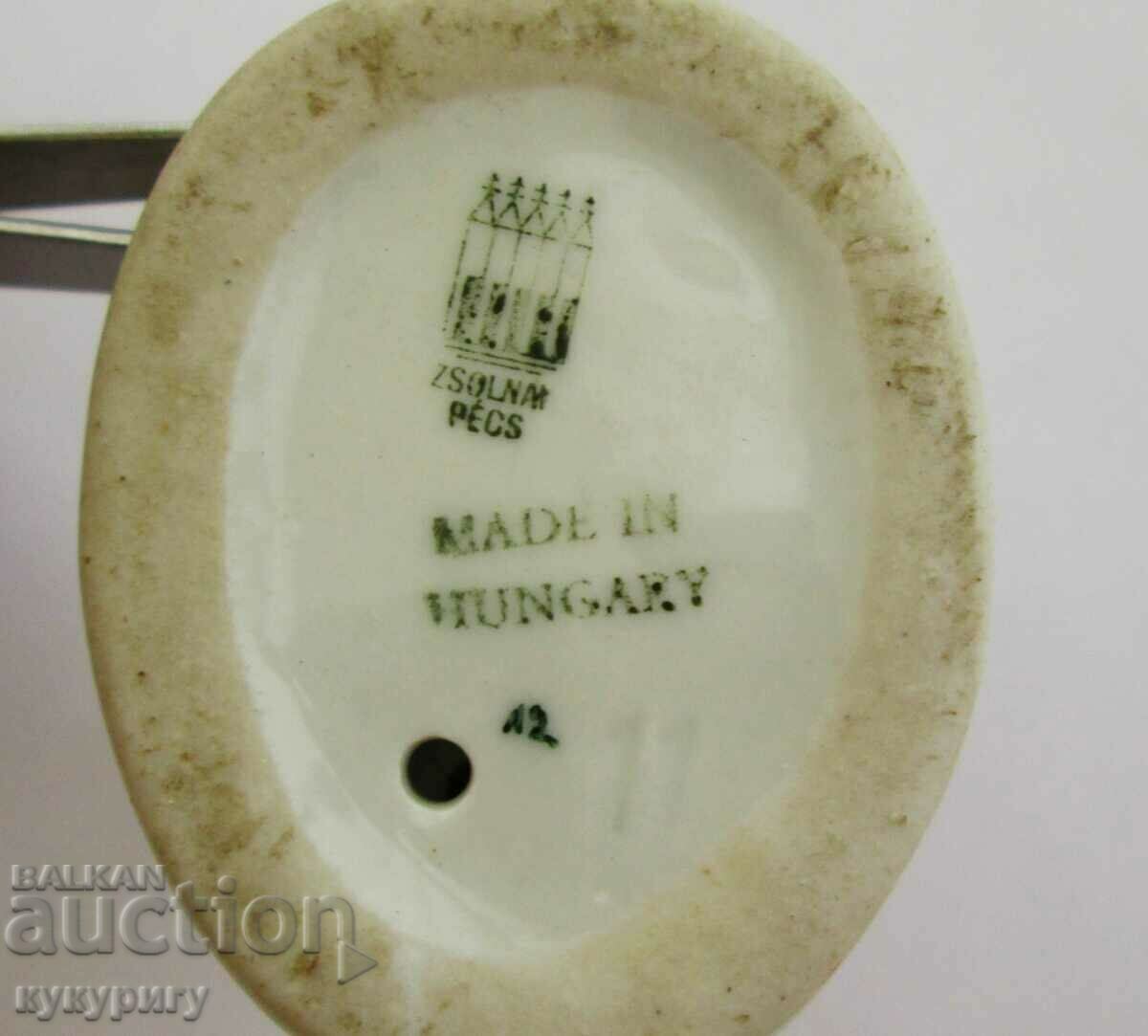 Old small porcelain statuette figure of a Dachshund dog - 7 Old small porcelain statuette figure of a Dachshund dog - 7