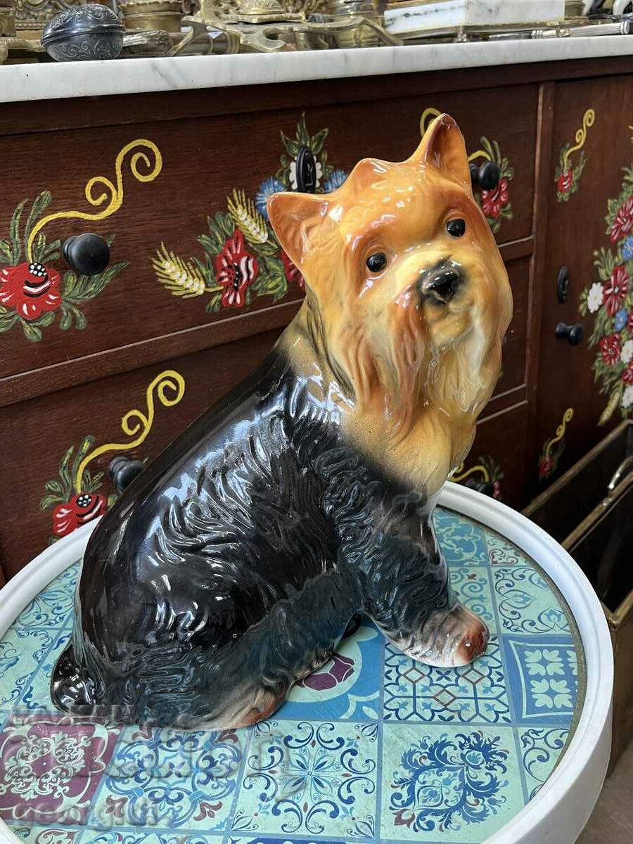 Μεγάλη πορσελάνινη φιγούρα Yorkshire Terrier / Yorkie. #589