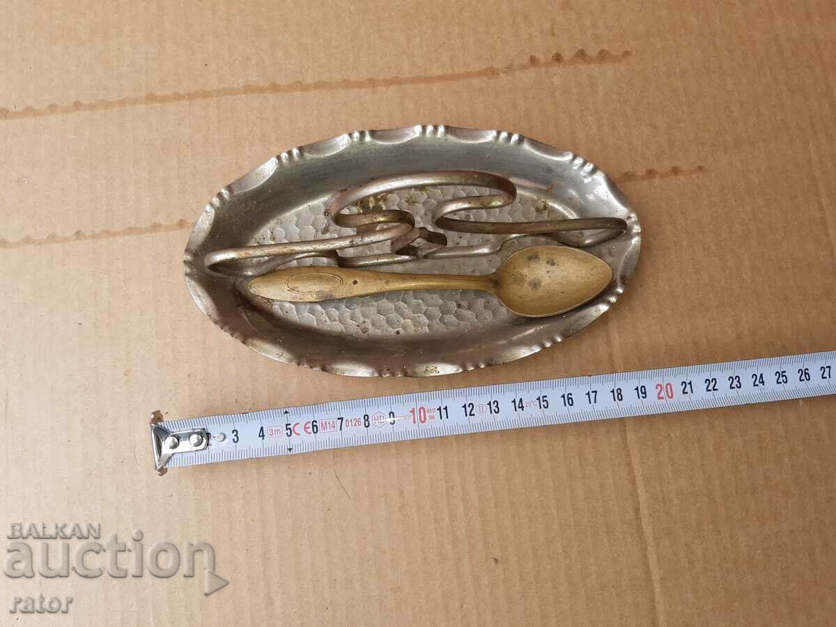 Delivery of Old vessel, vessel, spoon - 100 years old Delivery of Old vessel, vessel, spoon - 100 years old