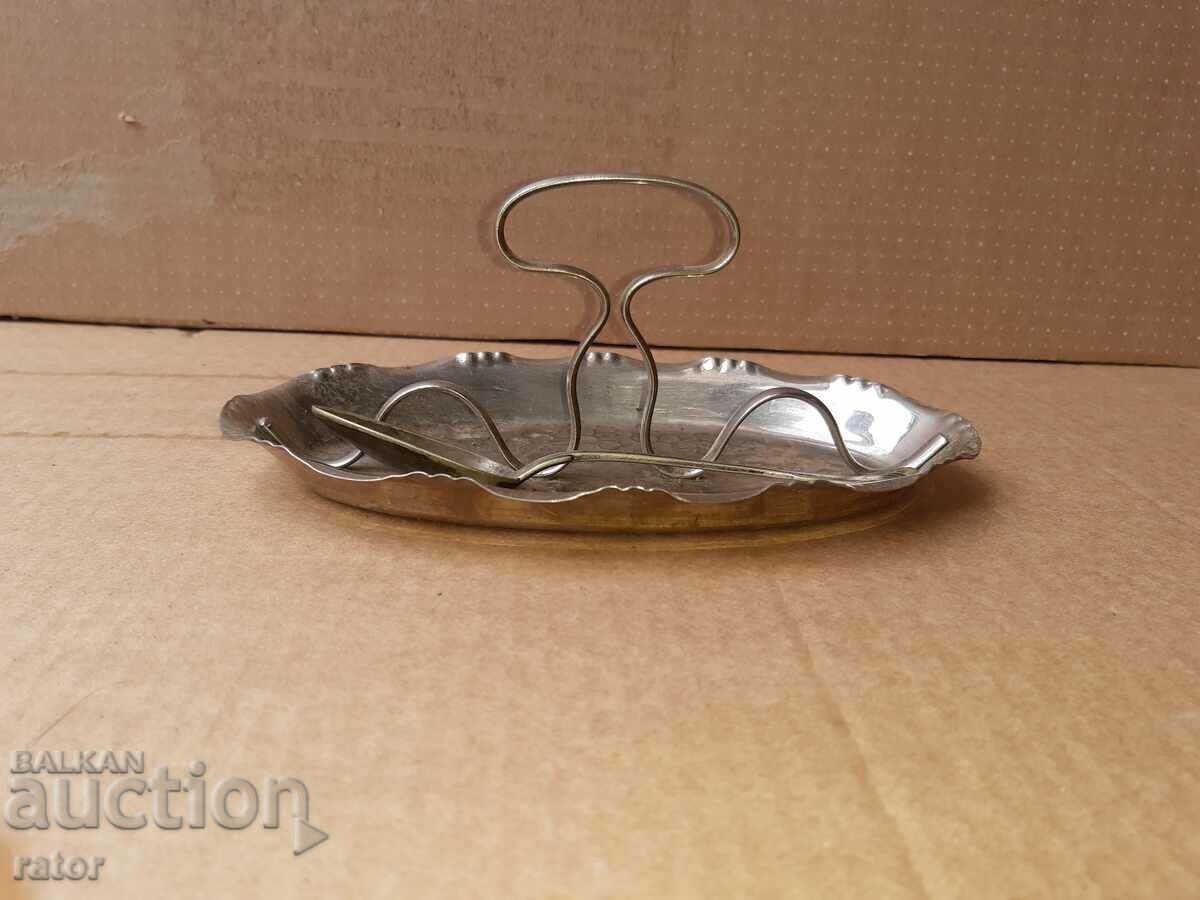 Vas vechi, vas, lingură - vechi de 100 de ani cu preț 14.00 BGN | € 7.16 Vas vechi, vas, lingură - vechi de 100 de ani cu preț 14.00 BGN | € 7.16