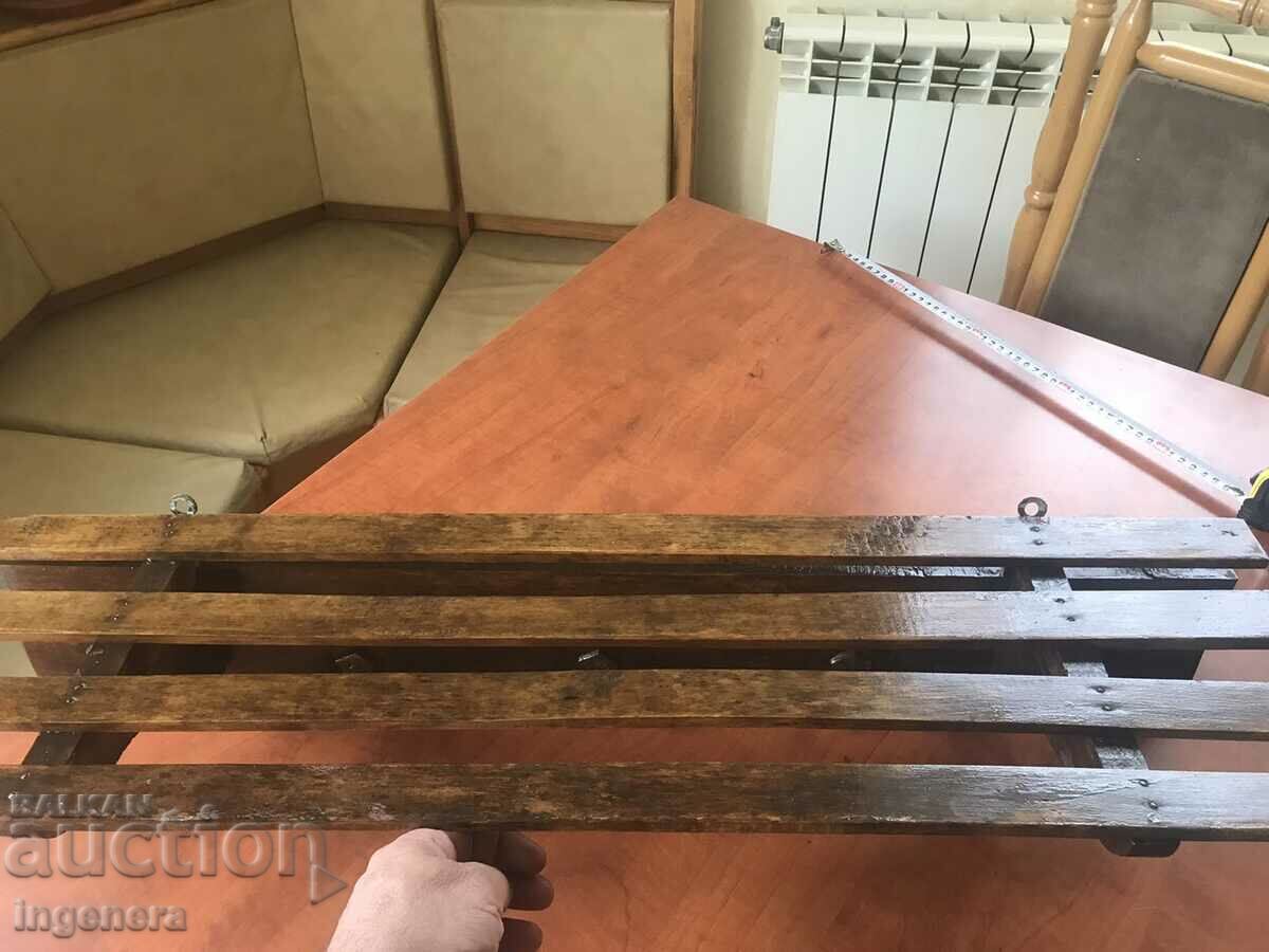 Umeraș Umeraș PERETE LEMN ANTICH CU RAFT - 5 Umeraș Umeraș PERETE LEMN ANTICH CU RAFT - 5