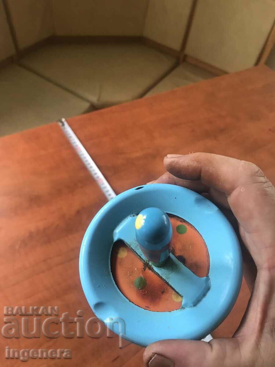 SCRUMIERĂ METALĂ REZISTENTĂ LA VANT - 7