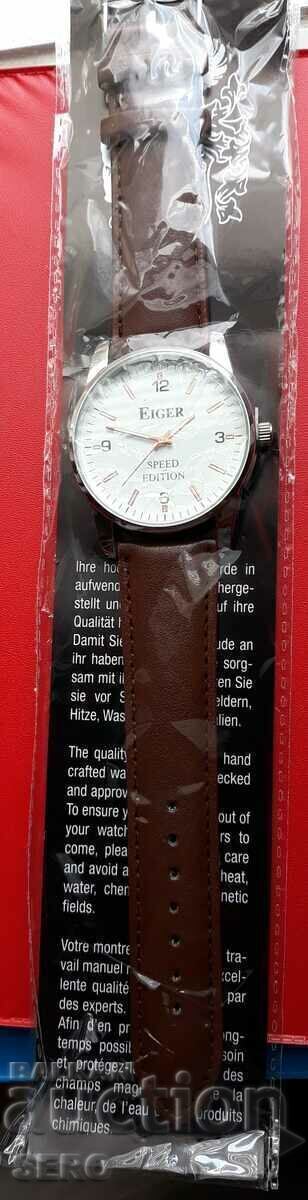 Мъжки часов "Eiger"-чисто нов в опаковка с цена € 6.14 | 12.01 лв. Мъжки часов "Eiger"-чисто нов в опаковка с цена € 6.14 | 12.01 лв.
