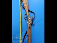 Old flintlock rifle