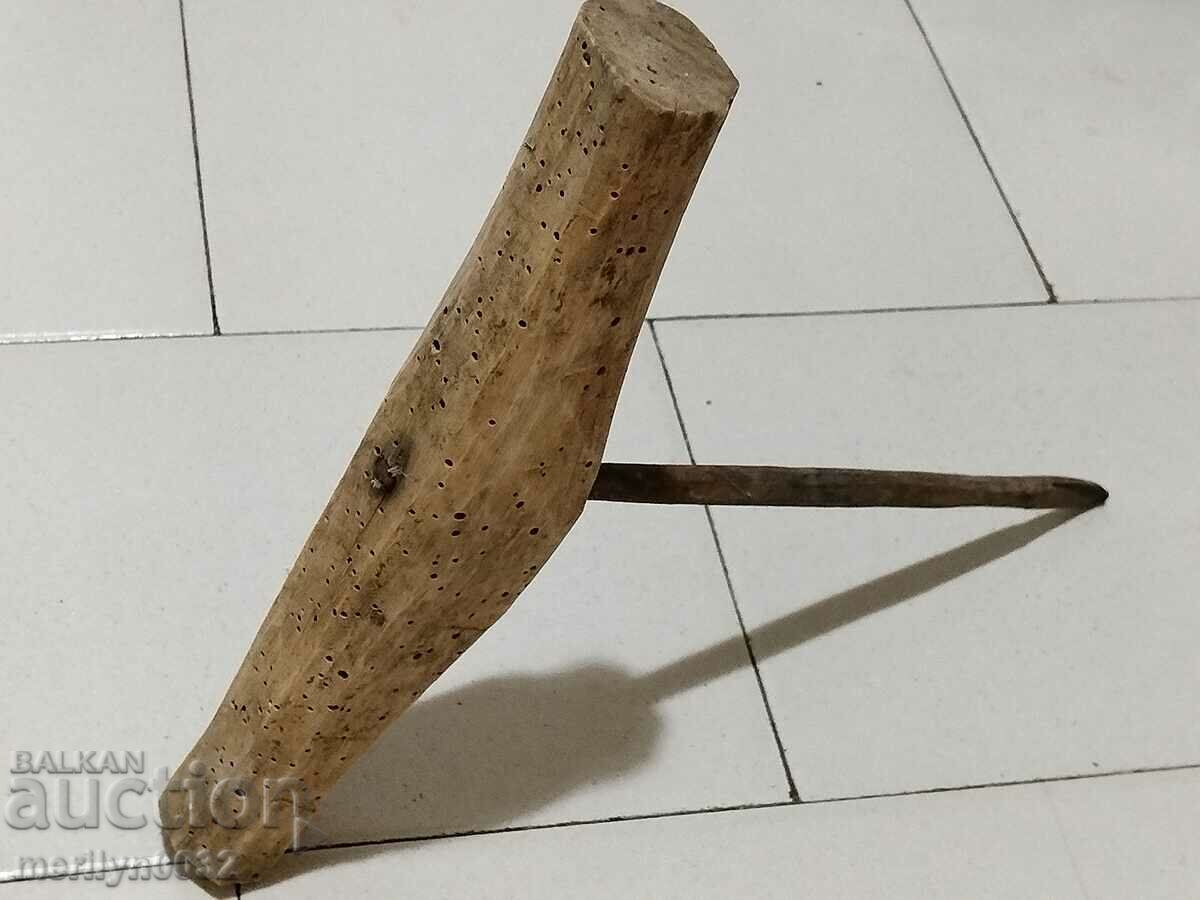 Auction Antique matcap, drill, drill, wrought iron Auction Antique matcap, drill, drill, wrought iron