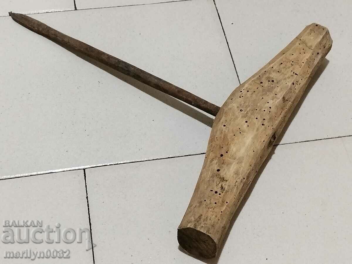 Delivery of Antique matcap, drill, drill, wrought iron Delivery of Antique matcap, drill, drill, wrought iron