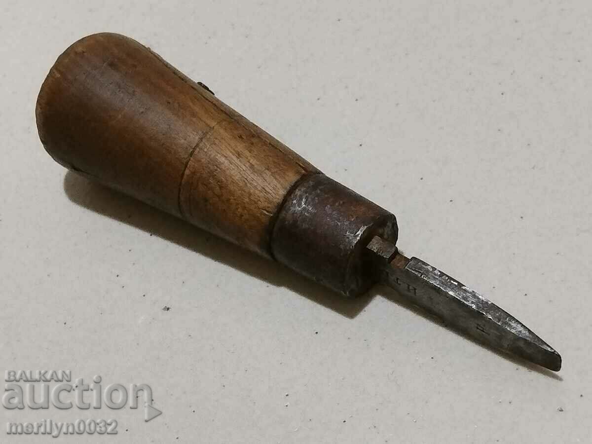 Old screwdriver from ZIP of Kranka Berdana Tula factory with price 47.00 BGN | € 24.03 Old screwdriver from ZIP of Kranka Berdana Tula factory with price 47.00 BGN | € 24.03