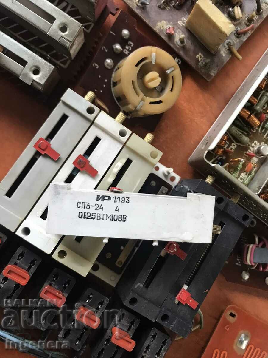 Delivery of SCRAP BOARDS ELEMENTS