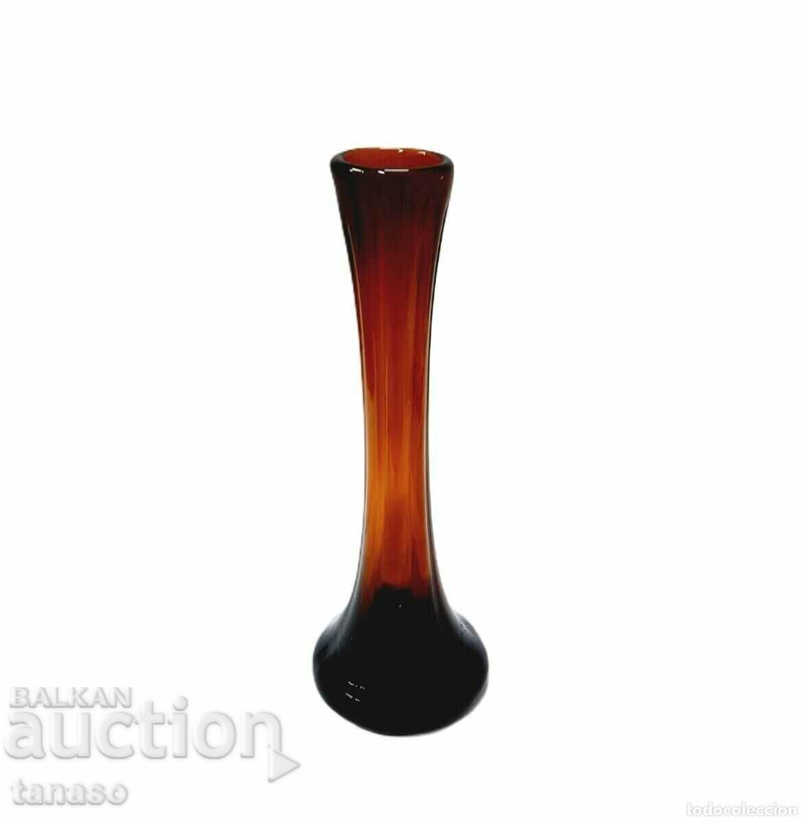 Old vase of brown amber glass (10.1) - 5 Old vase of brown amber glass (10.1) - 5