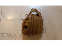 A baseball glove