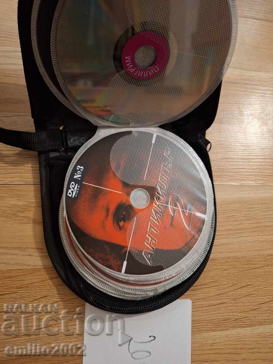 Filme pe DVD DVD în clasor 20 buc - 6 Filme pe DVD DVD în clasor 20 buc - 6