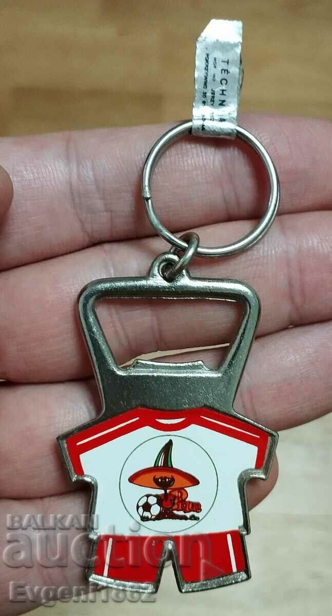 Soccer World Cup Mexico 1986 Pique Poland Keychain