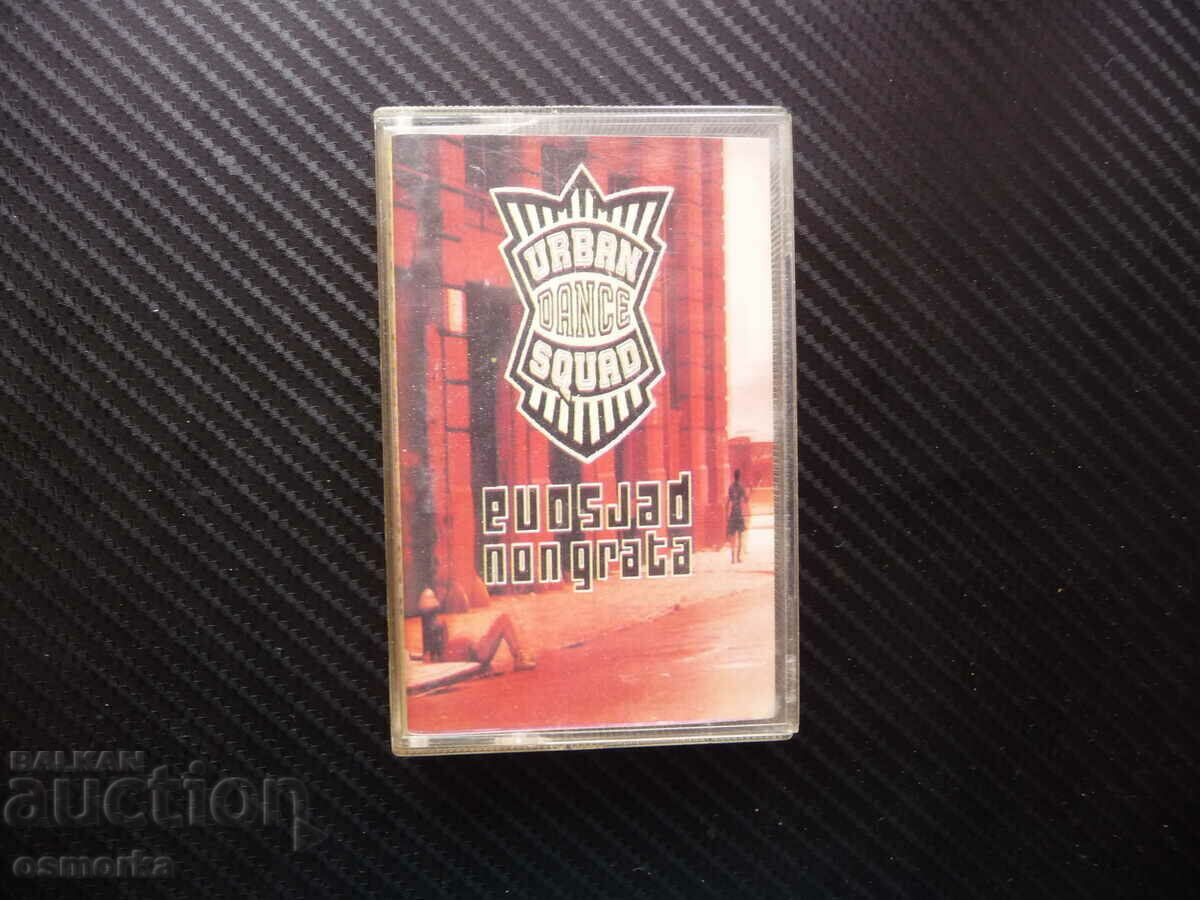 Urban Dance Squad Persona non grata денс музика аудио касета Urban Dance Squad Persona non grata денс музика аудио касета