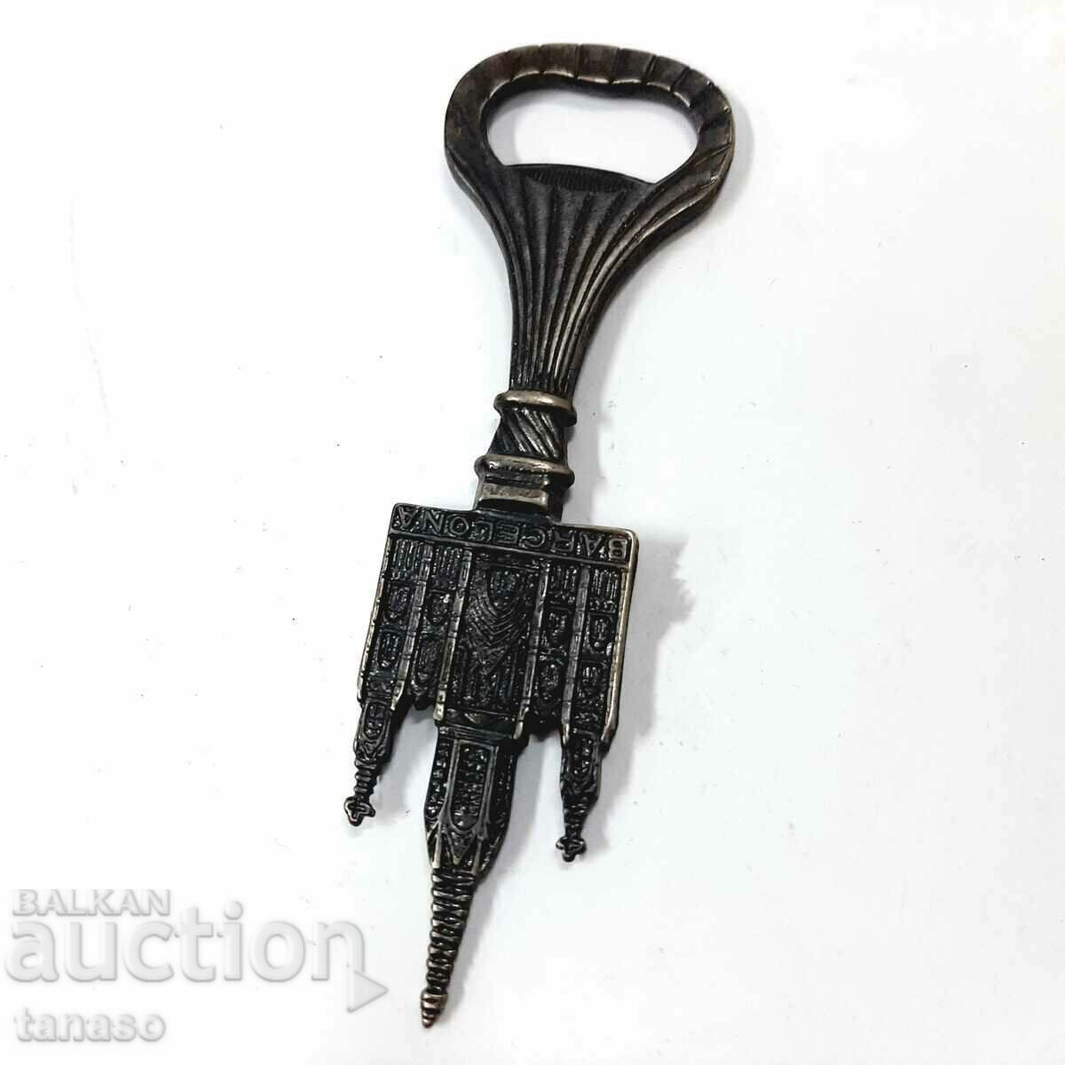 Bottle opener "Sagrada Familia"(1.3) with price 35.00 BGN | € 17.90