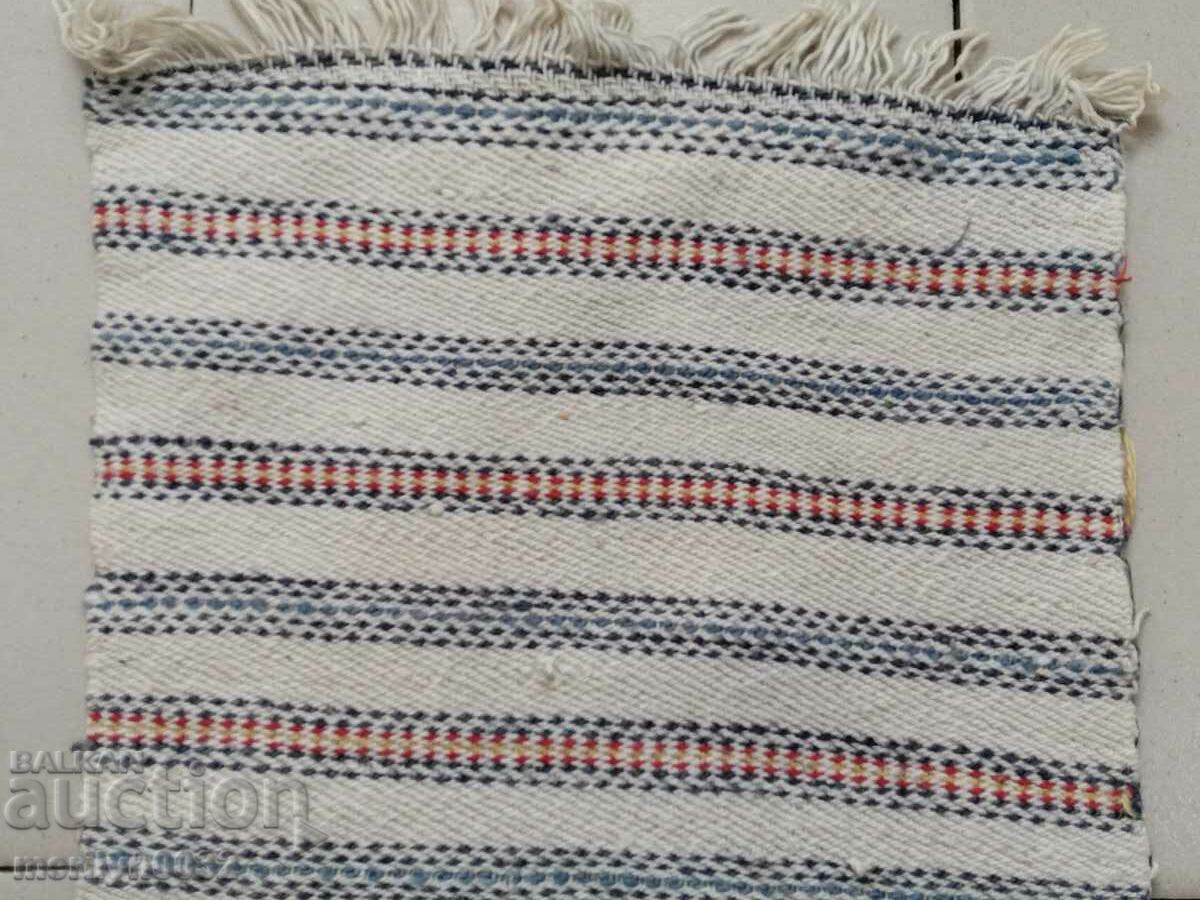 Delivery of Old hand woven cloth kennar embroidery lace Delivery of Old hand woven cloth kennar embroidery lace