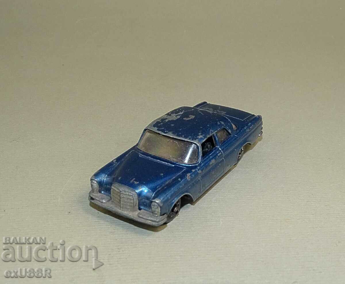 Matchbox BG BG Stroller Car MERCEDES 300 SE