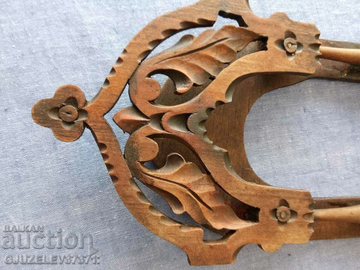 Delivery of Collectible Old home iconostasis, lamp Woodcarving Delivery of Collectible Old home iconostasis, lamp Woodcarving