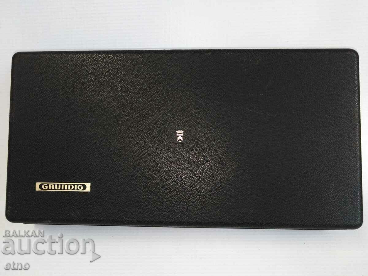 VINTAGE "GRUNDIG GDM 313" MICROPHONE WITH BOX - 7 VINTAGE "GRUNDIG GDM 313" MICROPHONE WITH BOX - 7