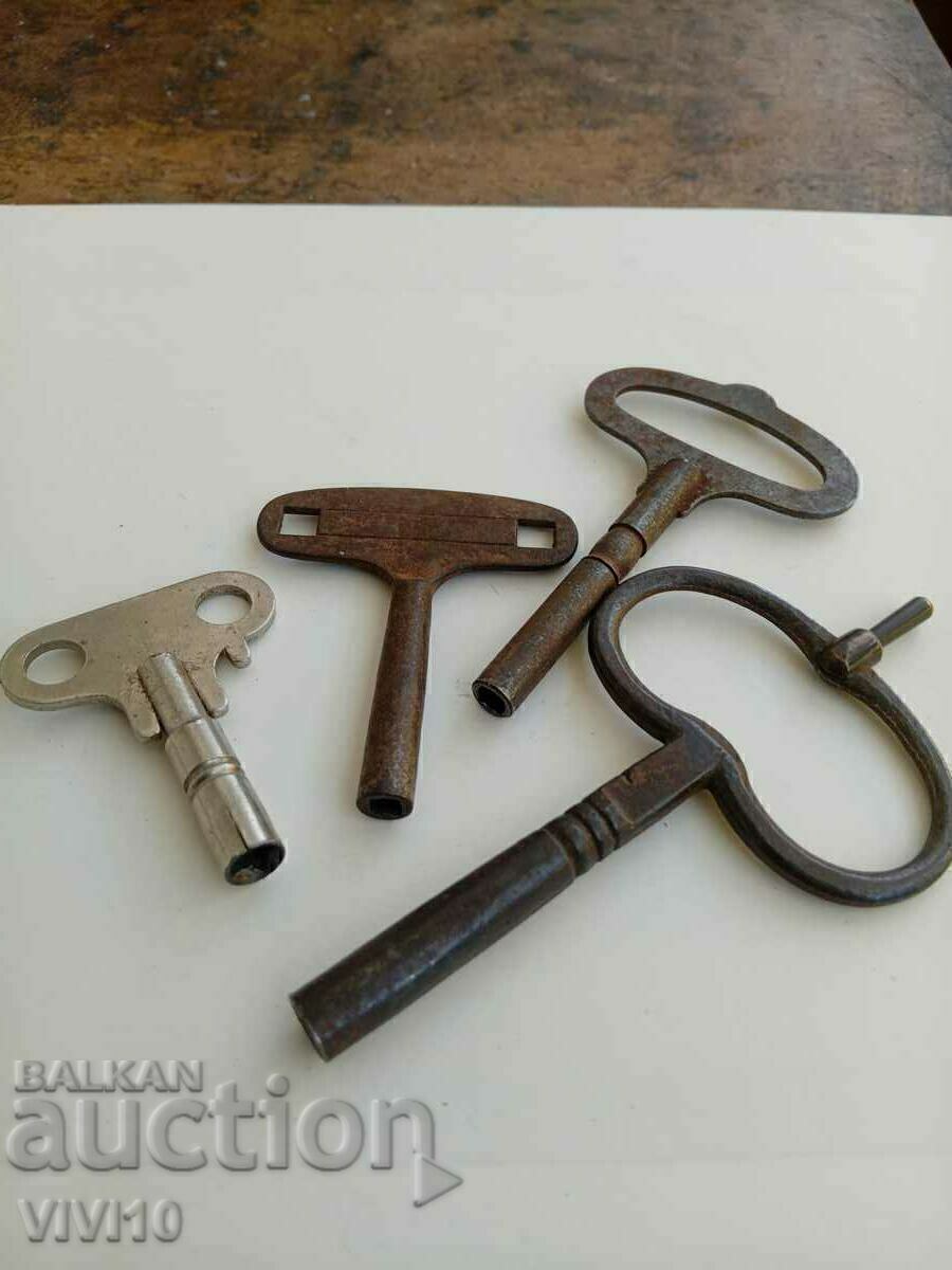 Antique keys for mantel clocks with price € 45.00 | 88.01 BGN