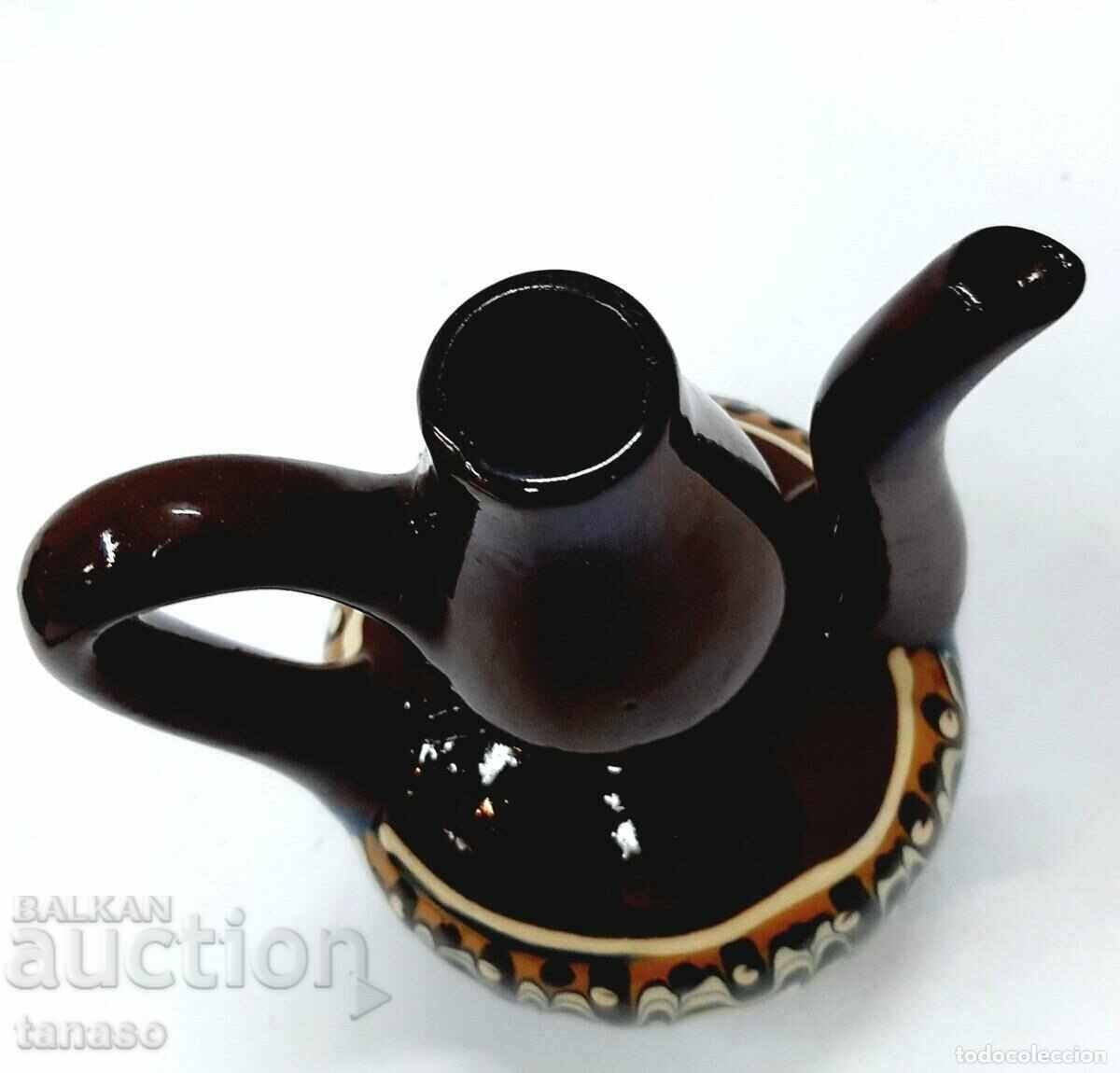 Delivery of Old Trojan Ceramic Pitcher (7.2) Delivery of Old Trojan Ceramic Pitcher (7.2)