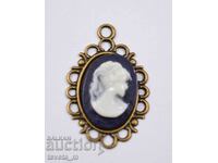 Vintage cameo locket