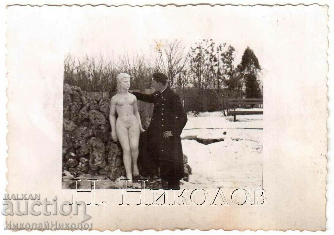 SMALL OLD PHOTO KYUSTENDILUS DISCIPLE NAKED FEMALE STATUE G916