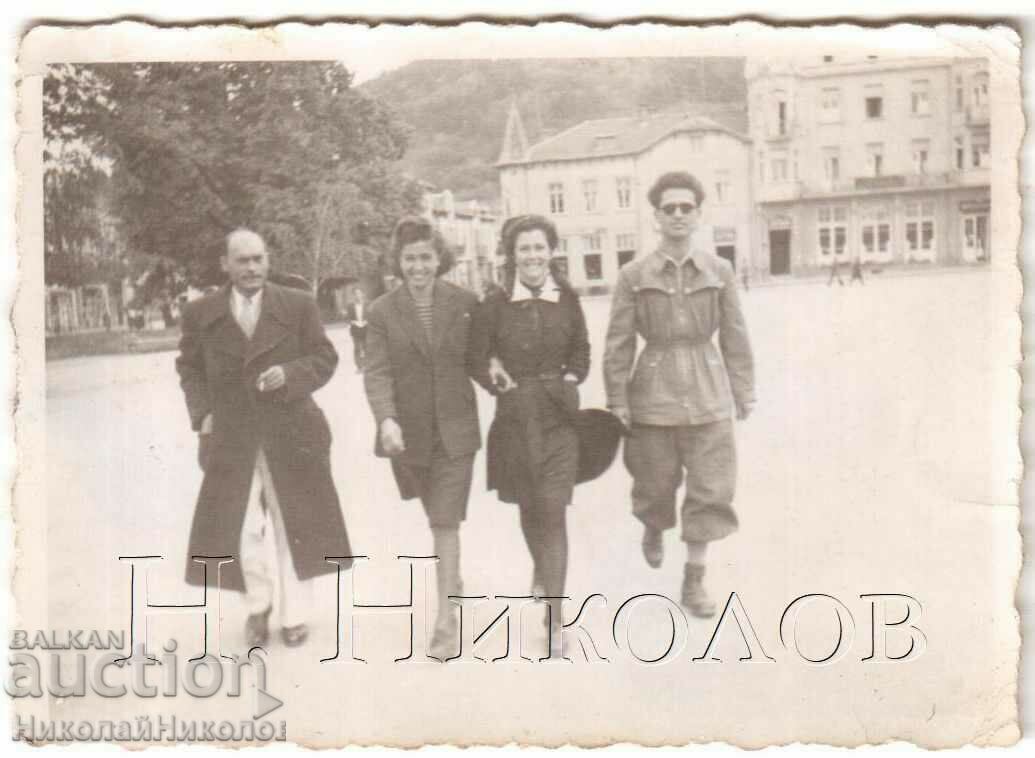 FOTO MICĂ VECHE A TINERETULUI KYUSTENDIL PE PIATA VELBAZH G920 FOTO MICĂ VECHE A TINERETULUI KYUSTENDIL PE PIATA VELBAZH G920