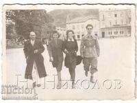 SMALL OLD PHOTO OF KYUSTENDIL YOUTH ON VELBAZH SQUARE G920