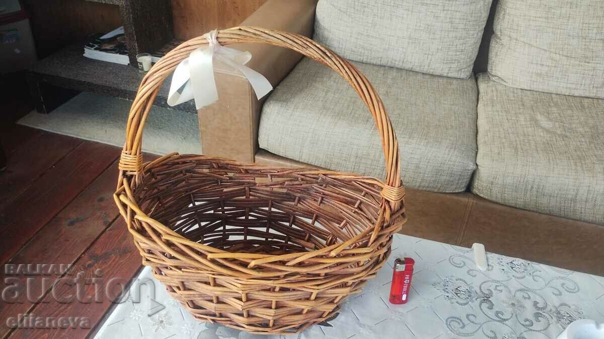 Wicker basket