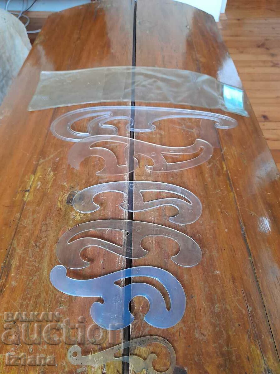 Set of plastic curves, drawing devices with price 43.00 BGN | € 21.99 Set of plastic curves, drawing devices with price 43.00 BGN | € 21.99