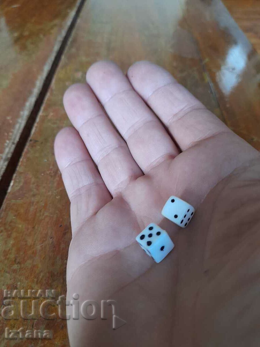 Old dice for backgammon with price 37.00 BGN | € 18.92