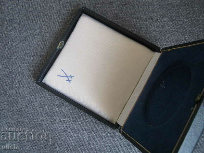 Livrarea Cutie Meissen veche, veche, goală Livrarea Cutie Meissen veche, veche, goală