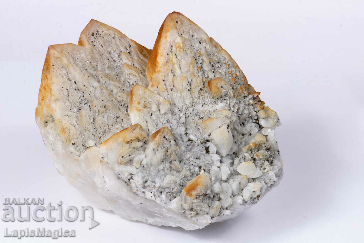 Σκουριασμένος χαλαζίας Βουλγαρίας 1,9kg με τιμή 44.00 BGN | € 22.50 Σκουριασμένος χαλαζίας Βουλγαρίας 1,9kg με τιμή 44.00 BGN | € 22.50