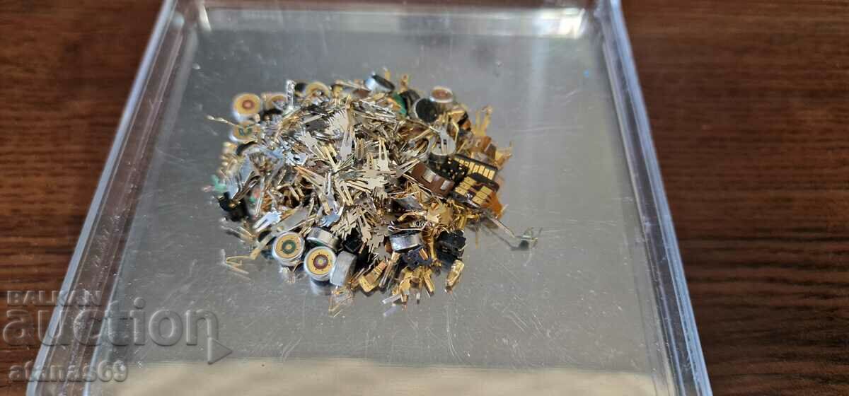 21 g deșeuri electronice #100 cu preț 19.99 BGN | € 10.22