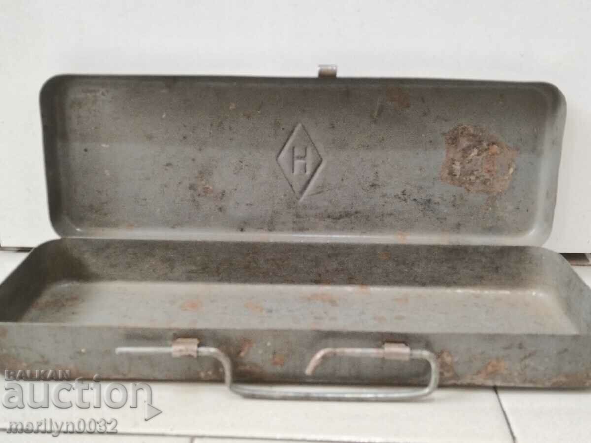 Toolbox with price 34.00 BGN | € 17.38