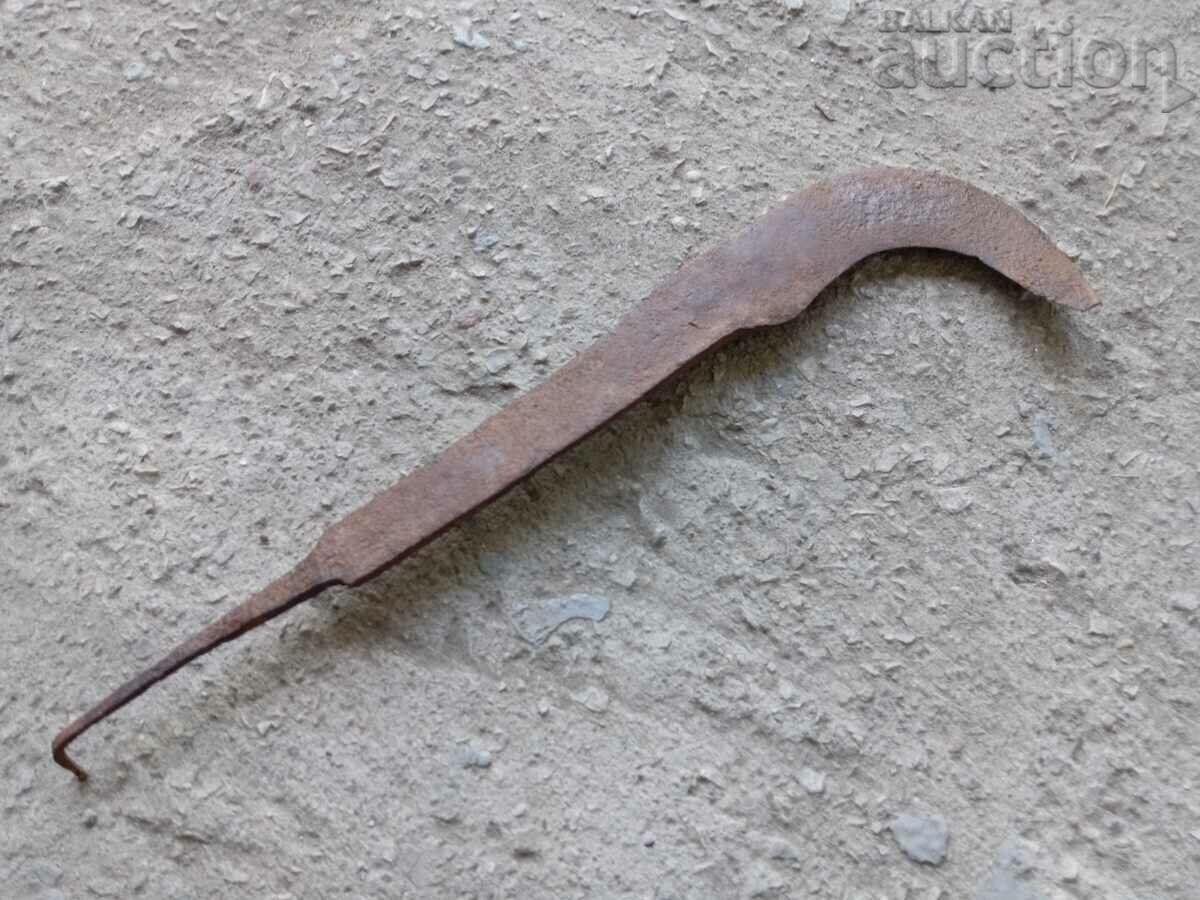 Auction  Old primitive hand-forged scythe, wrought iron