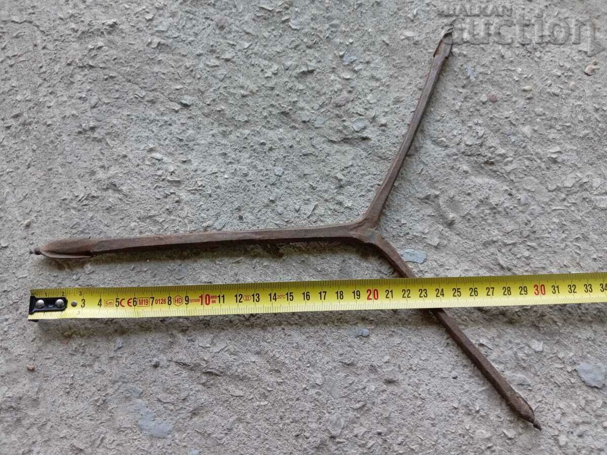 Delivery of Old matcap, drill, drill, wrought iron Delivery of Old matcap, drill, drill, wrought iron