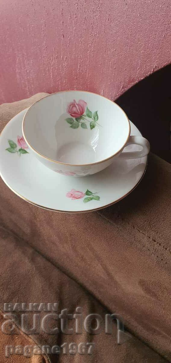 Double porcelain cup and saucer sets - 5 Double porcelain cup and saucer sets - 5